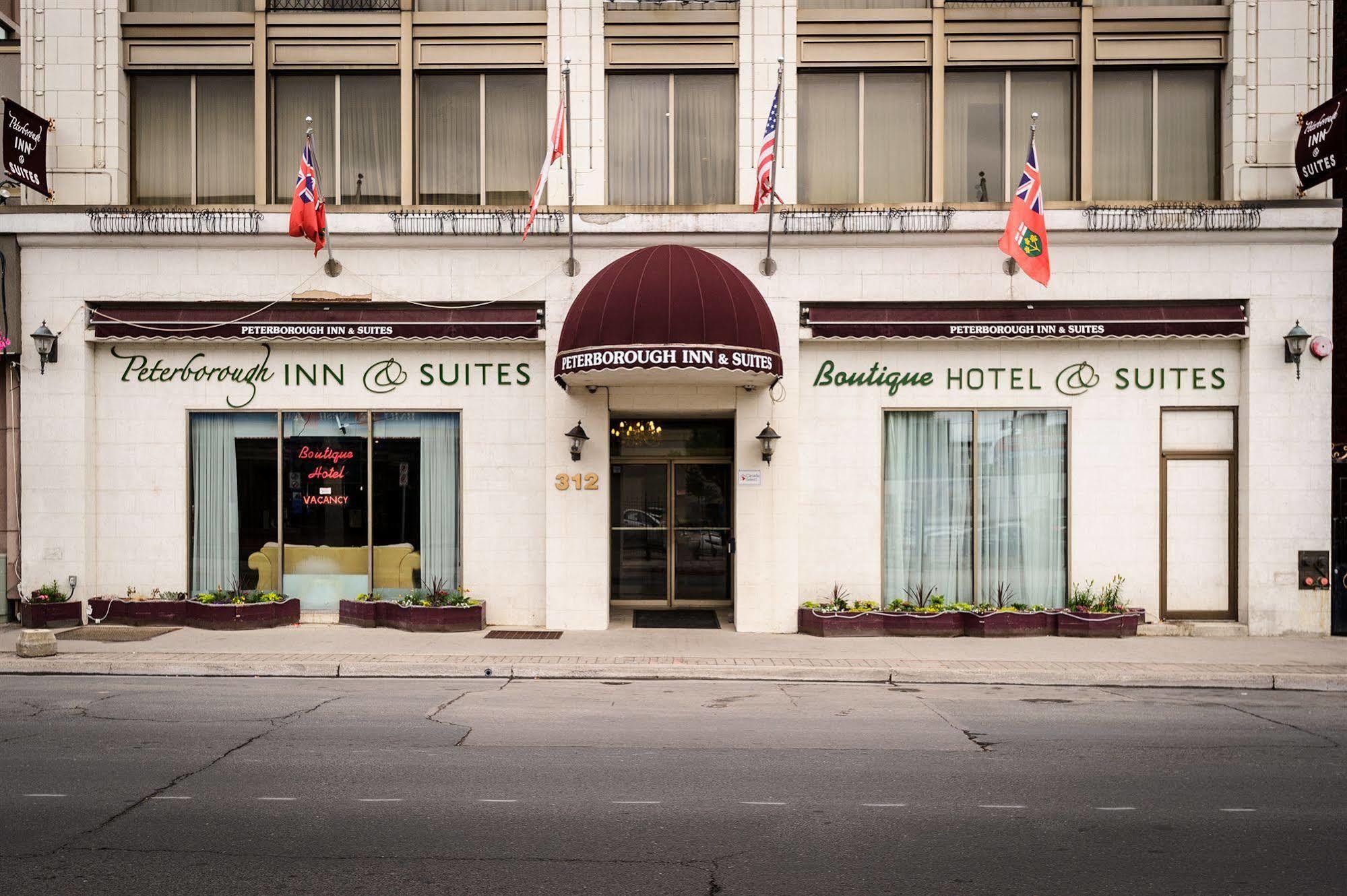 Peterborough Inn & Suites Hotel Exterior foto