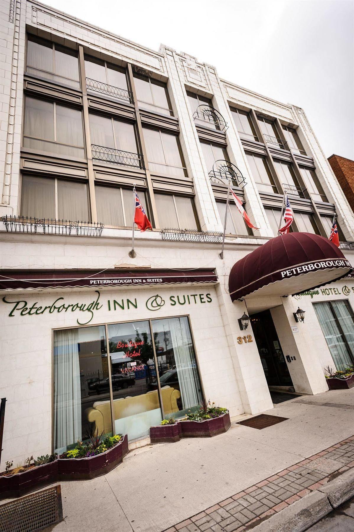Peterborough Inn & Suites Hotel Exterior foto